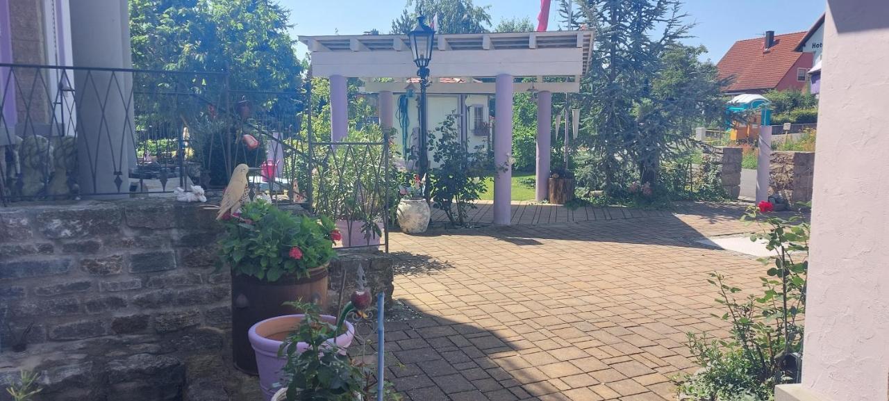 Villa Lila Sommerach Luaran gambar