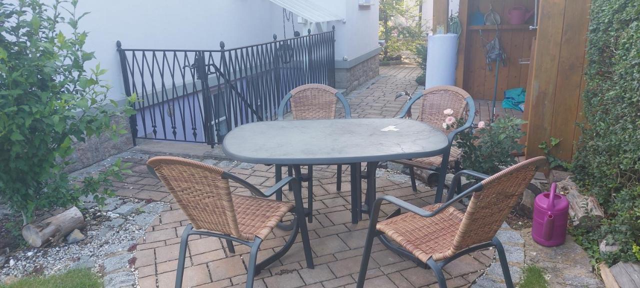 Villa Lila Sommerach Luaran gambar